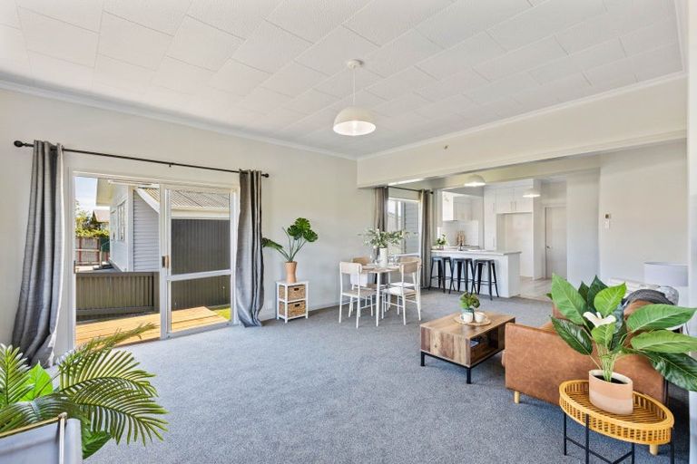Photo of property in 2 King Street, Waitara, 4320
