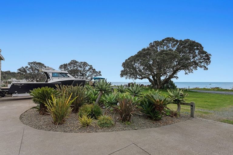 Photo of property in 21 Orete Point Road, Waihau Bay, Te Kaha, 3199