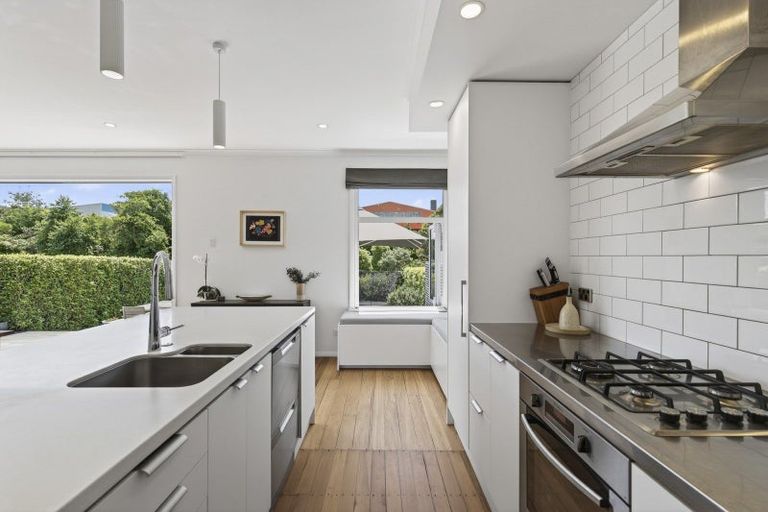 Photo of property in 40 Gaine Street, New Plymouth, 4310