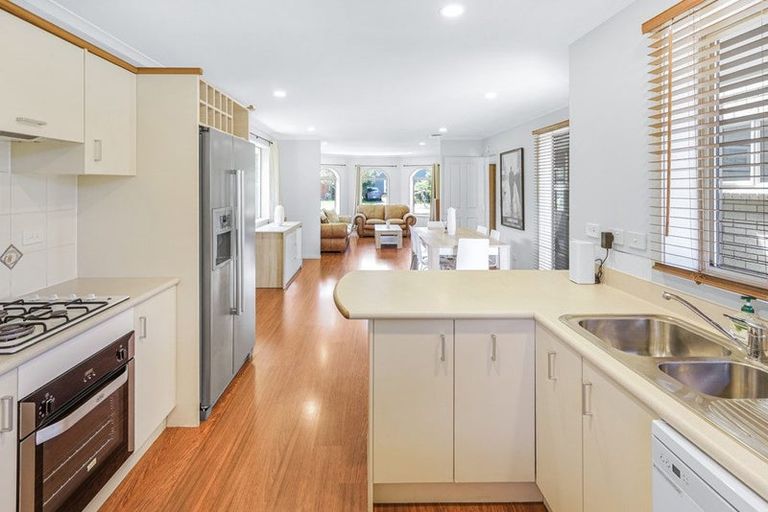 Photo of property in 70 Nielsen Gardens, Rototuna, Hamilton, 3210