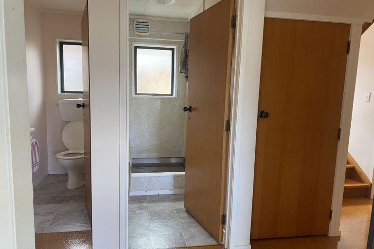 Photo of property in 18 Riverside Road, Orewa, 0931