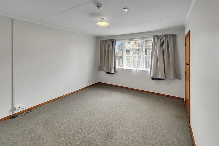 Photo of property in 35 Coventry Street, Highbury, Palmerston North, 4412