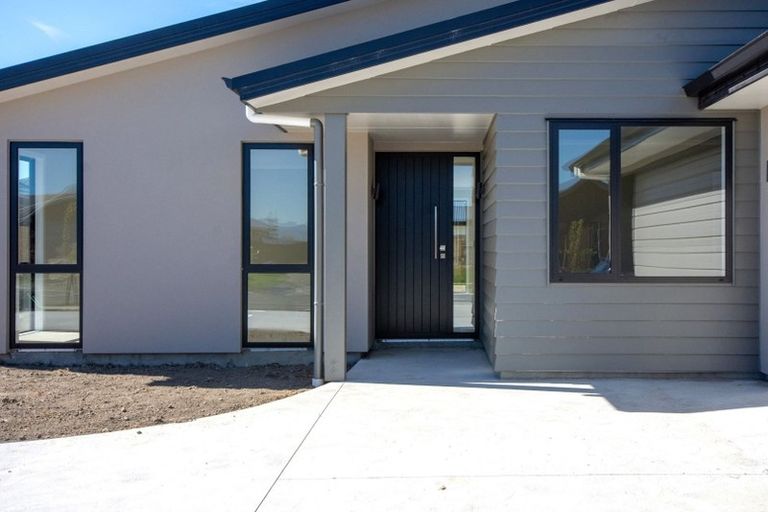 Photo of property in 28 Rose Manor Drive, Springlands, Blenheim, 7201