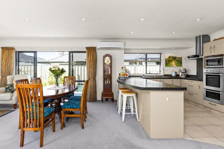 Photo of property in 21 Pinotage Drive, Greenmeadows, Napier, 4112