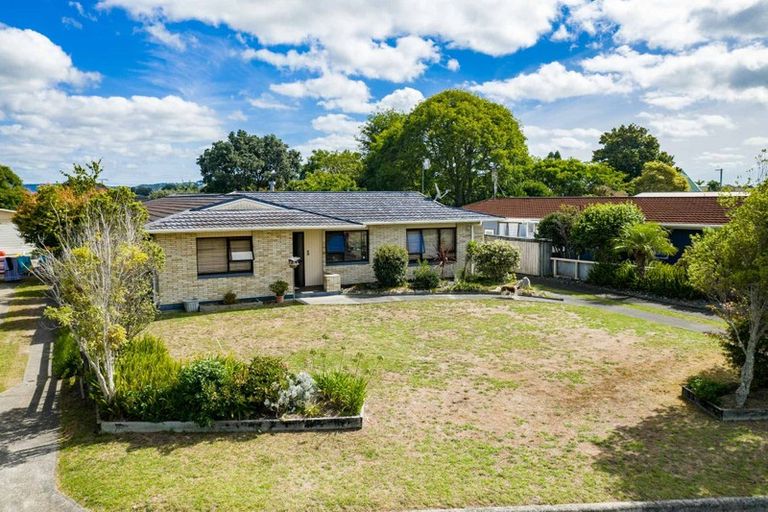 Photo of property in 8 Graham Street, One Tree Point, 0118