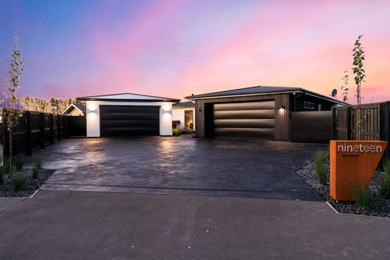 Photo of property in 19 Frank Ernest Crescent, Prebbleton, 7676