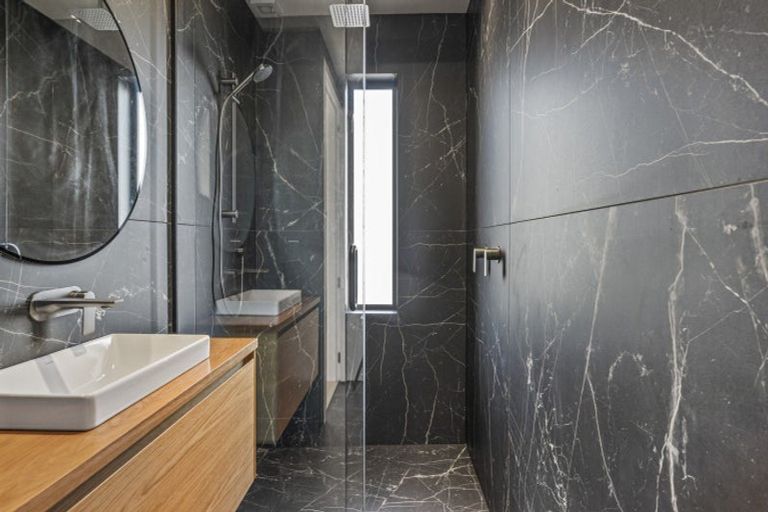 Photo of property in 239 The Esplanade, Petone, Lower Hutt, 5012