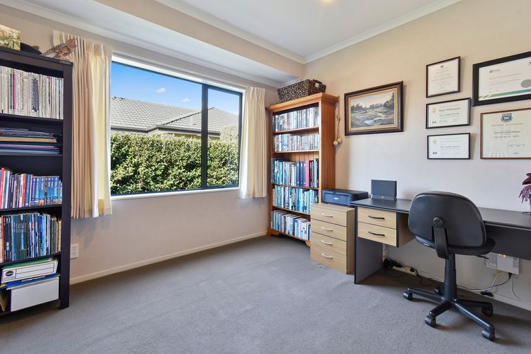 Photo of property in 43 Turnberry Drive, Wattle Downs, Auckland, 2103