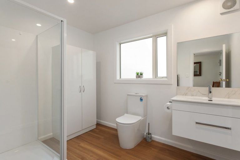 Photo of property in 10 Takamatua Beach Road, Takamatua, Akaroa, 7581