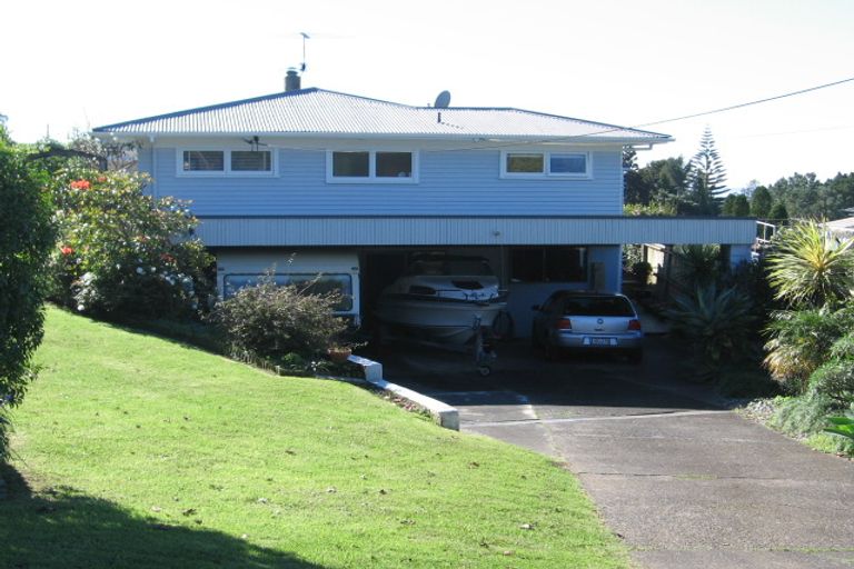 Photo of property in 435 East Coast Road, Mairangi Bay, Auckland, 0630