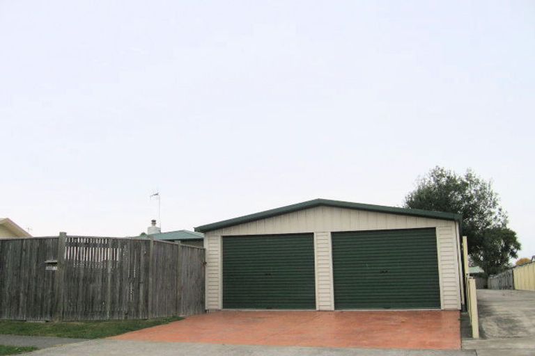 Photo of property in 11 Howard Road, Taradale, Napier, 4112