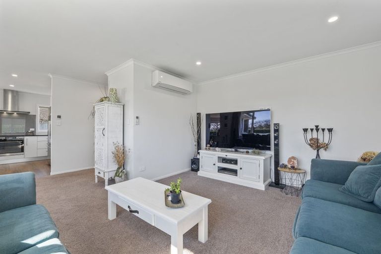 Photo of property in 7 Cross Street, Lepperton, New Plymouth, 4373