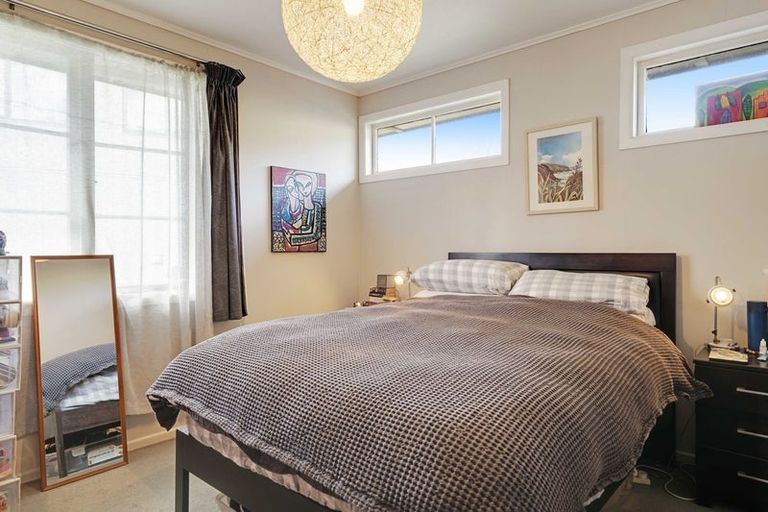Photo of property in 1a Glenford Lane, Te Atatu Peninsula, Auckland, 0610