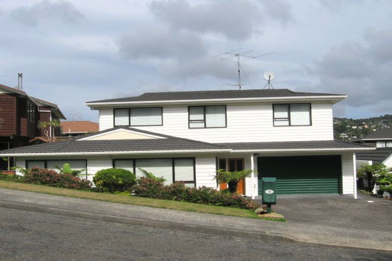 Photo of property in 18 Thatcher Crescent, Crofton Downs, Wellington, 6035