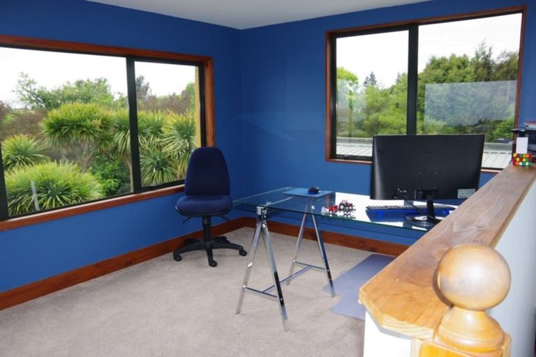 Photo of property in 6 Astelia Way, Waipahihi, Taupo, 3330