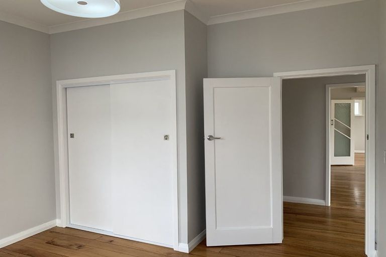 Photo of property in 74 Queenwood Road, Levin, 5510