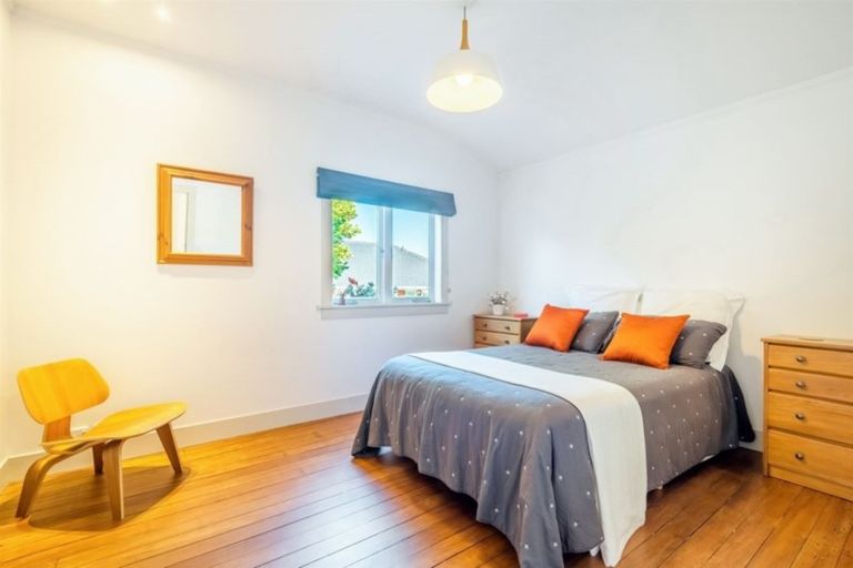 Photo of property in 6 Westwell Road, Belmont, Auckland, 0622