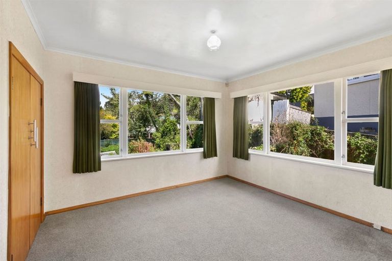 Photo of property in 8 Pembroke Street, Westown, New Plymouth, 4310
