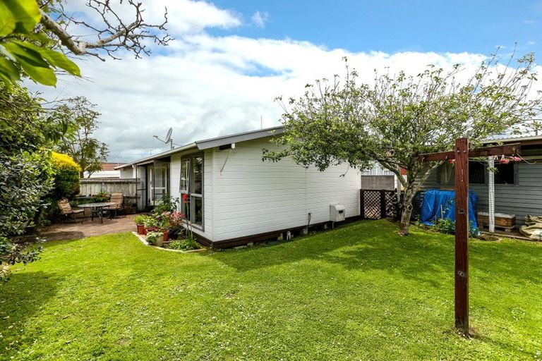 Photo of property in 25c Omata Road, Marfell, New Plymouth, 4310