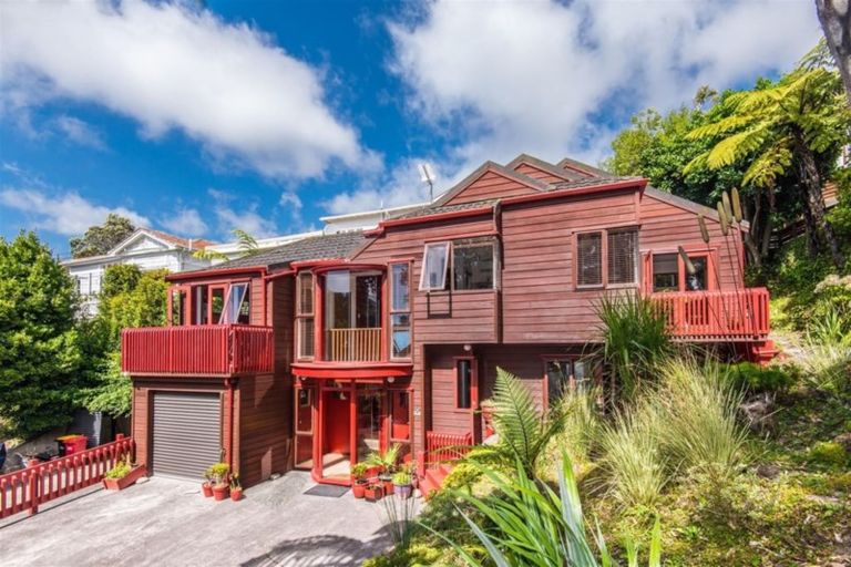 Photo of property in 6a Joll Street, Karori, Wellington, 6012
