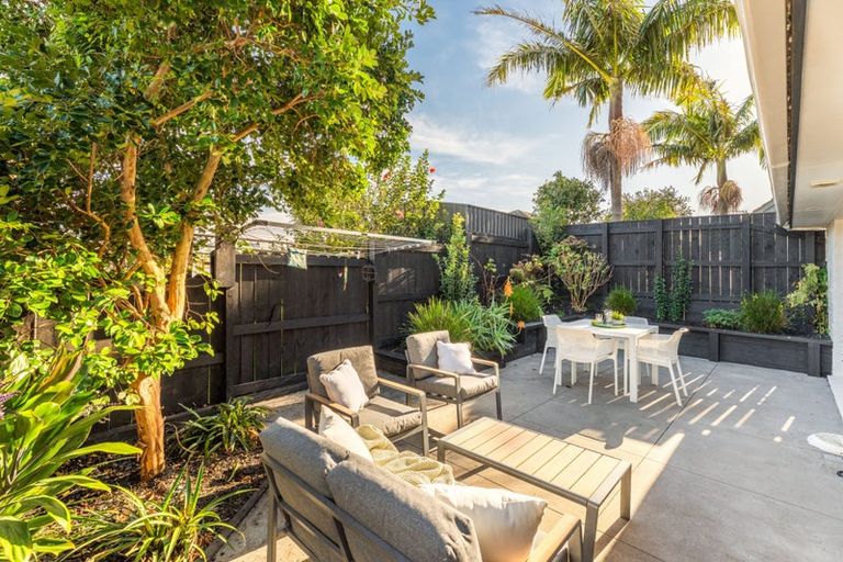 Photo of property in 4/17 Abercrombie Street, Howick, Auckland, 2014