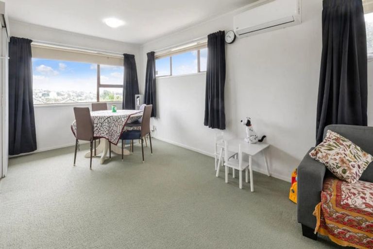 Photo of property in 24 Waterloo Street, Dannevirke, 4930