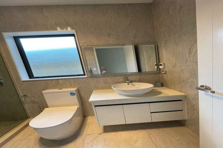 Photo of property in 35 Cloonlyon Drive, Flat Bush, Auckland, 2019