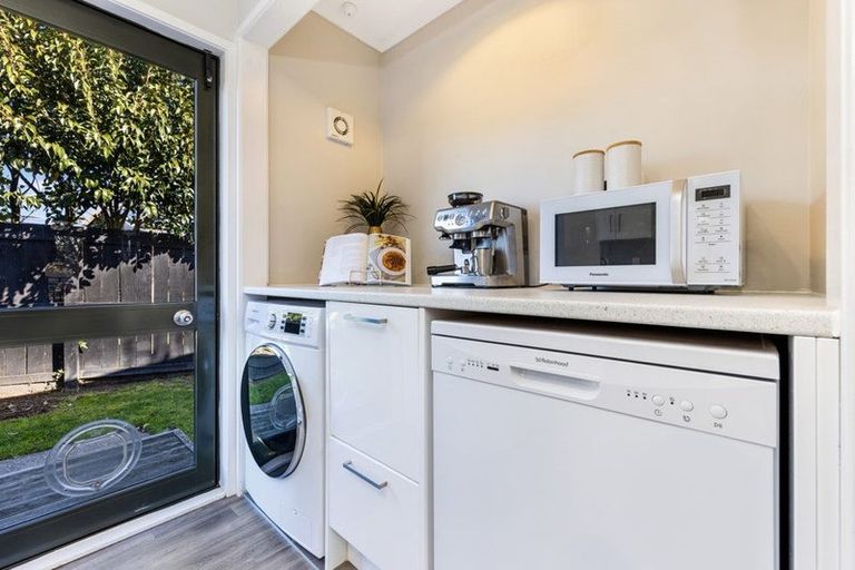 Photo of property in 77 Hamilton Drive, Waiuku, 2123