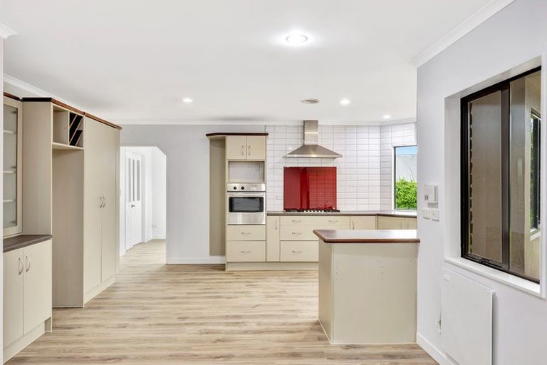 Photo of property in 114 Rototuna Road, Rototuna, Hamilton, 3210