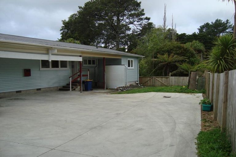 Photo of property in 12 Candia Road, Swanson, Auckland, 0612