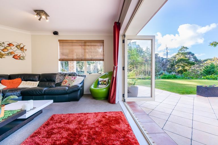 Photo of property in 118c Carter Road, Oratia, Auckland, 0604