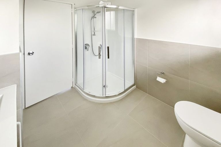 Photo of property in 15 Pisces Road, Glen Eden, Auckland, 0602