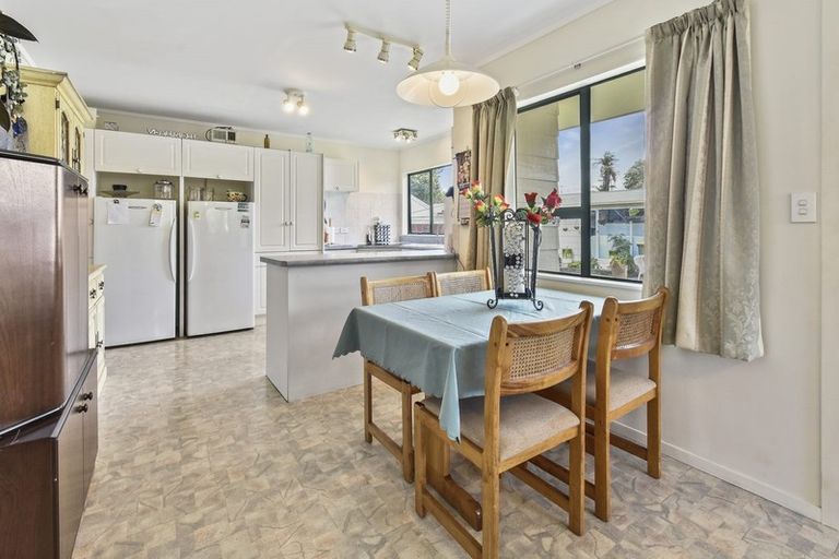 Photo of property in 26 Cosgrave Road, Papakura, 2110