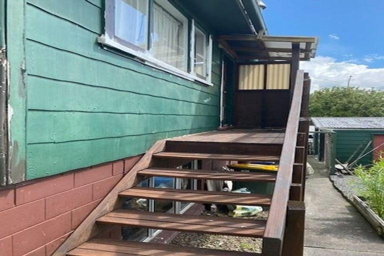 Photo of property in 1/22 Captain Scott Road, Glen Eden, Auckland, 0602