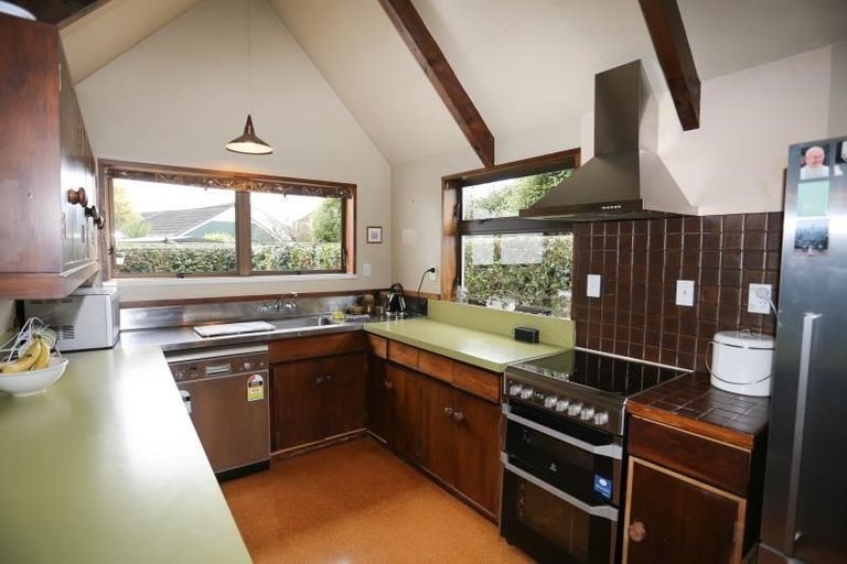 Photo of property in 11 Swithland Place, Avonhead, Christchurch, 8042