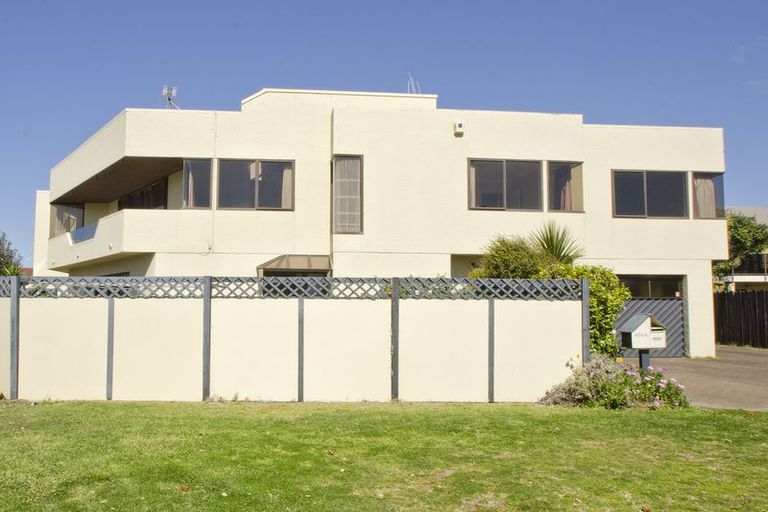 Photo of property in 450a Oceanbeach Road, Mount Maunganui, 3116