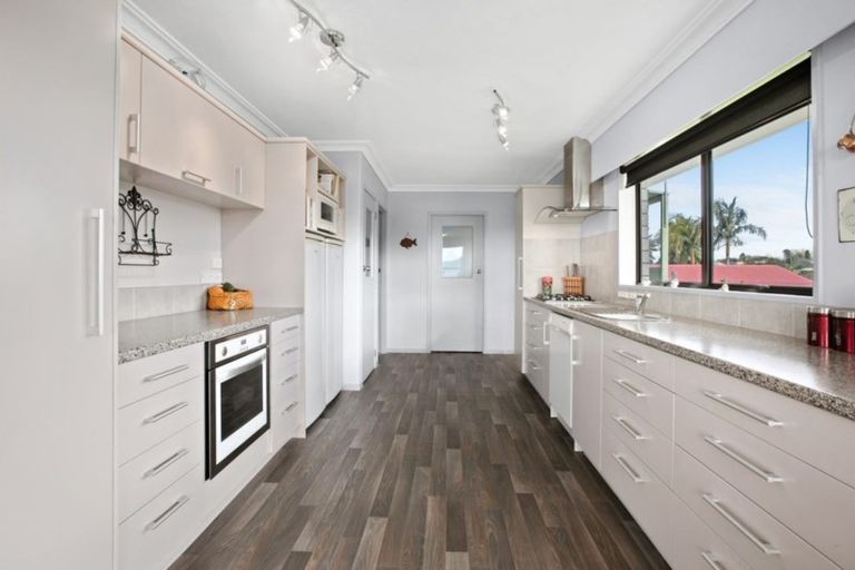 Photo of property in 4 Giles Way, Tanners Point, Katikati, 3177