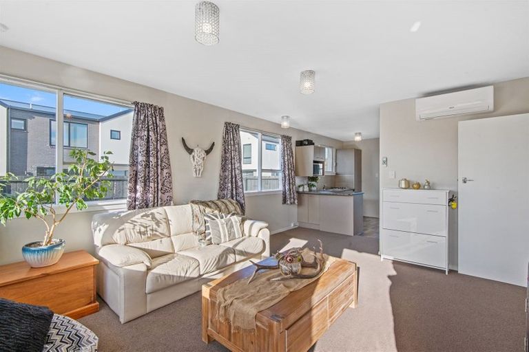 Photo of property in 4/4 Division Street, Riccarton, Christchurch, 8041