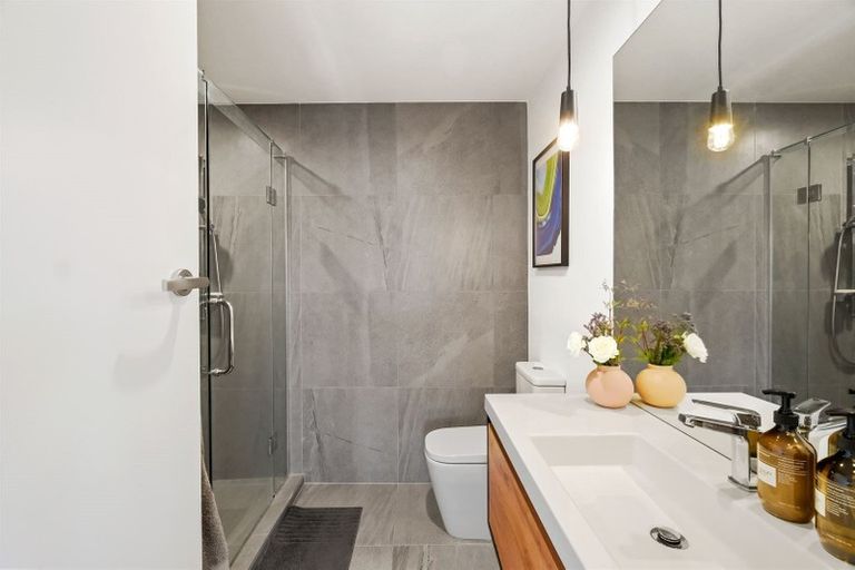 Photo of property in 20 Gloria Avenue, Te Atatu Peninsula, Auckland, 0610