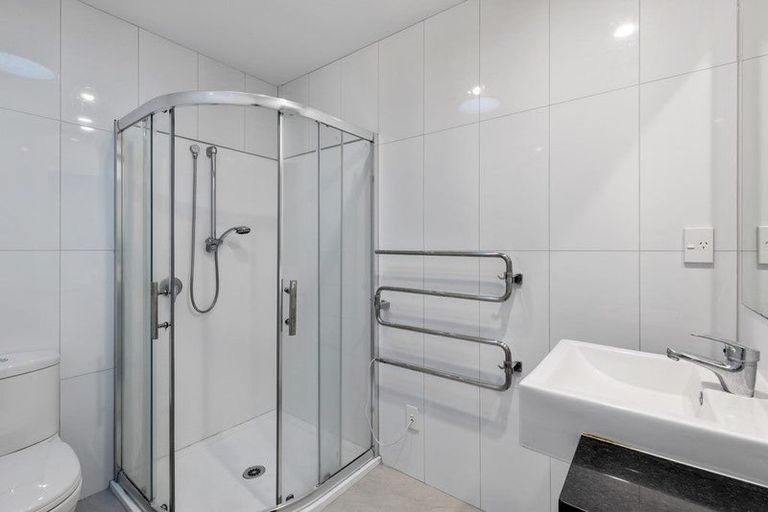 Photo of property in 9/5 Perekia Street, Albany, Auckland, 0632