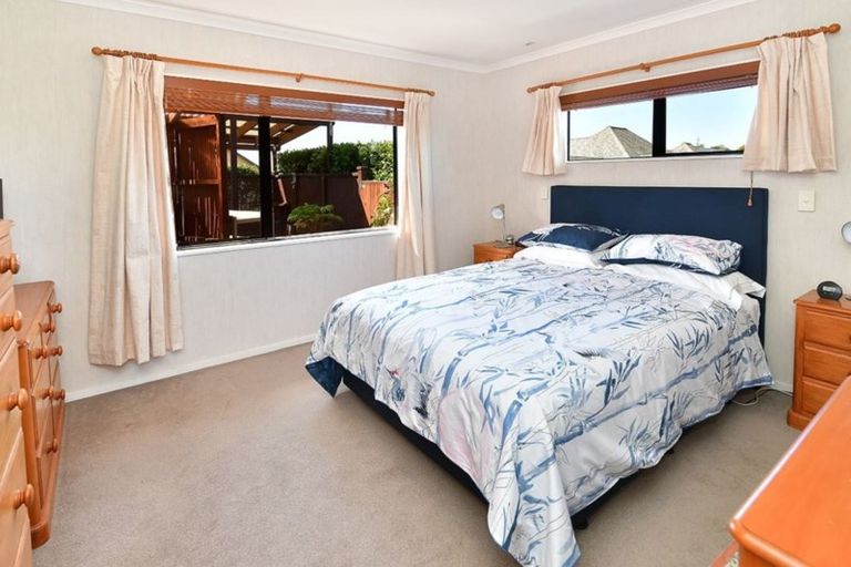 Photo of property in 16 Commodore Court, Gulf Harbour, Whangaparaoa, 0930