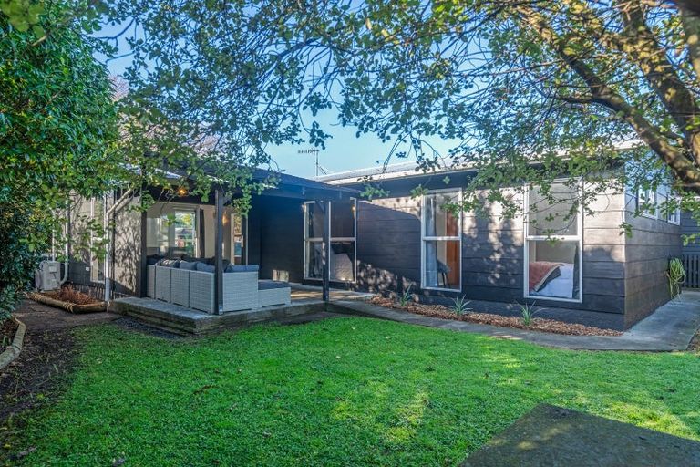 Photo of property in 17 Wyndham Street, Awapuni, Palmerston North, 4412