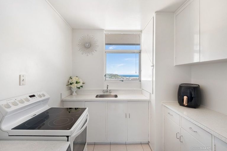 Photo of property in 23 Rangitane Street, Maupuia, Wellington, 6022