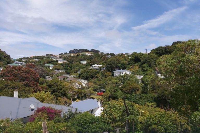 Photo of property in 19 Highland Crescent, Wadestown, Wellington, 6012