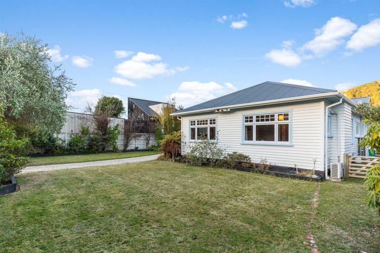 Photo of property in 39 Wakatu Avenue, Moncks Bay, Christchurch, 8081