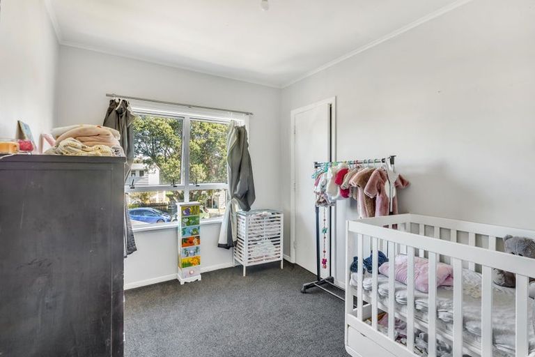Photo of property in 22 Cook Street, Marfell, New Plymouth, 4310
