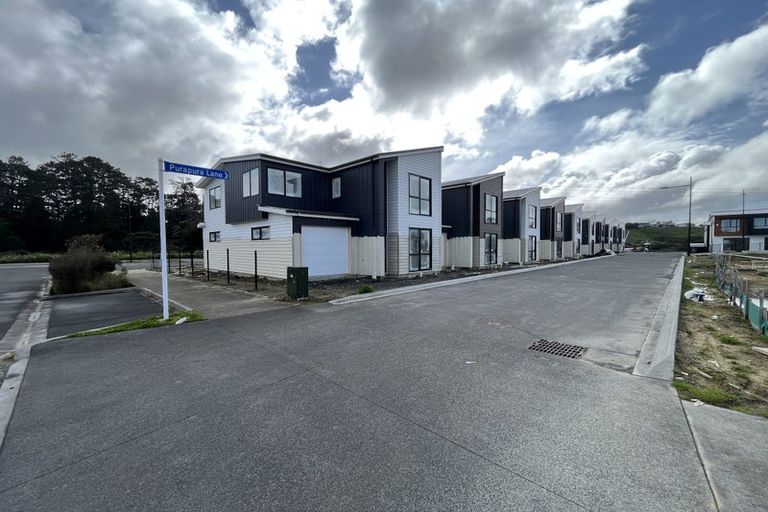Photo of property in 1 Whawhaki Lane, Kumeu, 0810