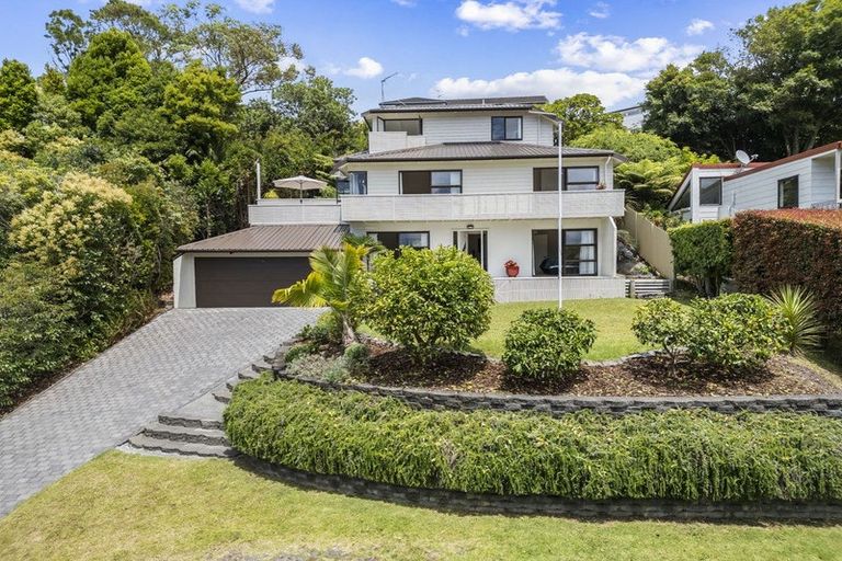 Photo of property in 5 Honeysuckle Lane, Mairangi Bay, Auckland, 0630