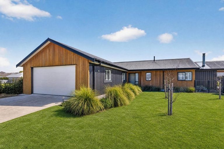 Photo of property in 11 Peony Drive, Greytown, 5712