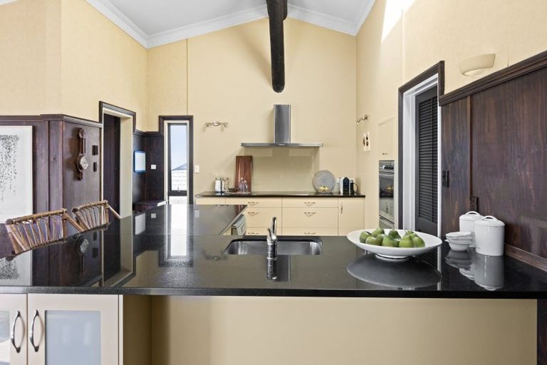 Photo of property in 73 Le Quesne Road, Bay View, Napier, 4104